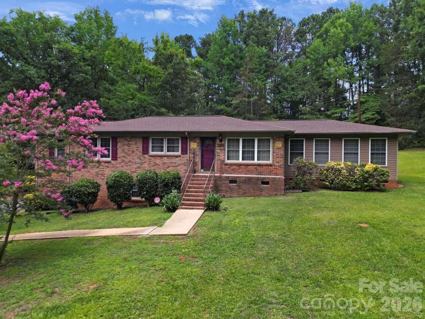 2171 Emma Circle, Lancaster, SC 29720.  MLS# CAR4399588, YatesRealty ID 34638. 