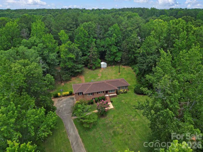 2171 Emma Circle, Lancaster, SC 29720.  MLS# CAR4399588, YatesRealty ID 34638. 