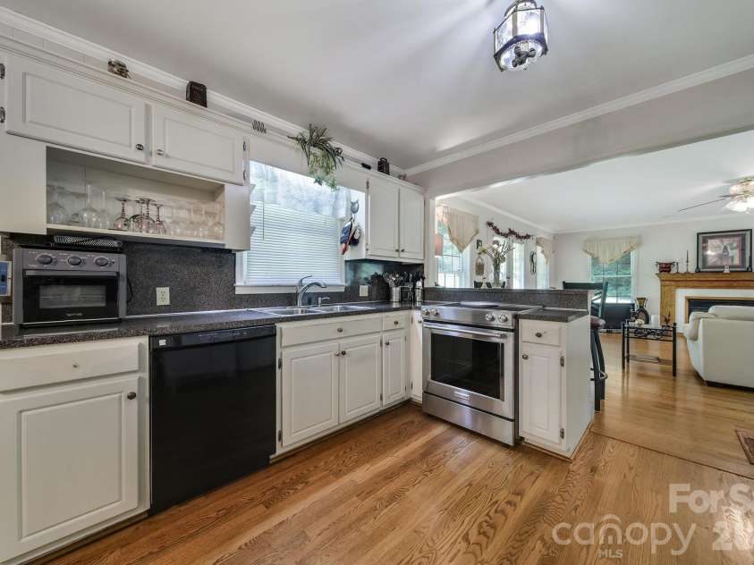 2171 Emma Circle, Lancaster, SC 29720.  MLS# CAR4399588, YatesRealty ID 34638. 