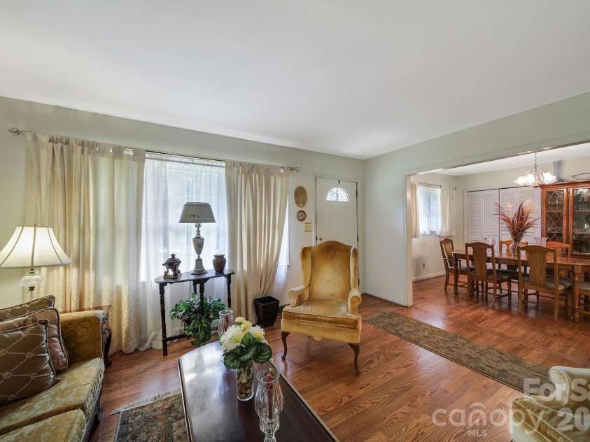 2171 Emma Circle, Lancaster, SC 29720.  MLS# CAR4399588, YatesRealty ID 34638. 