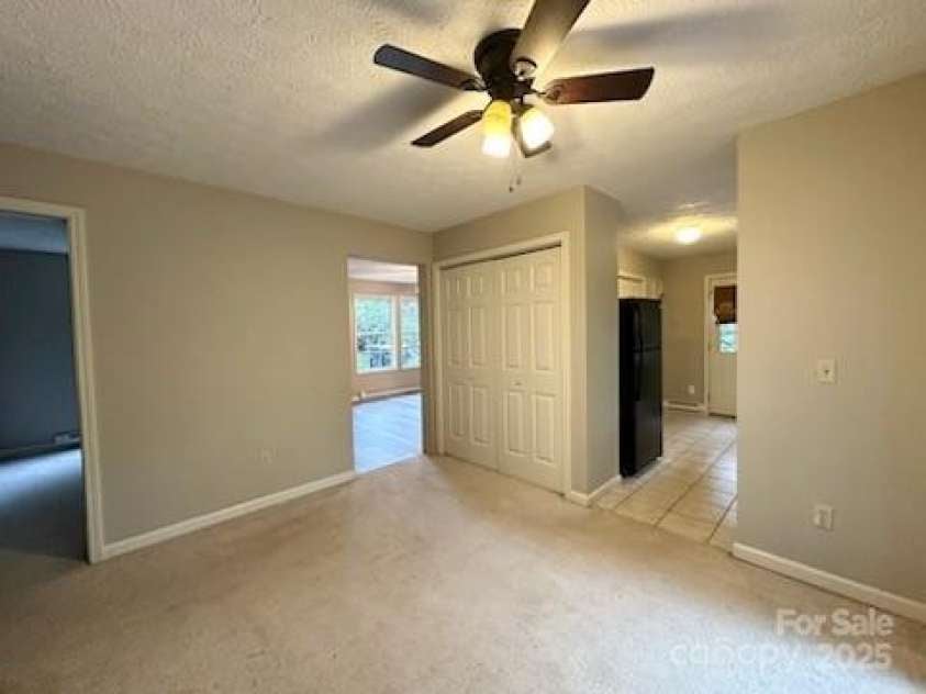 39 Vine Street, Woodfin, NC 28804.  MLS# CAR4285298, YatesRealty ID 34639. 