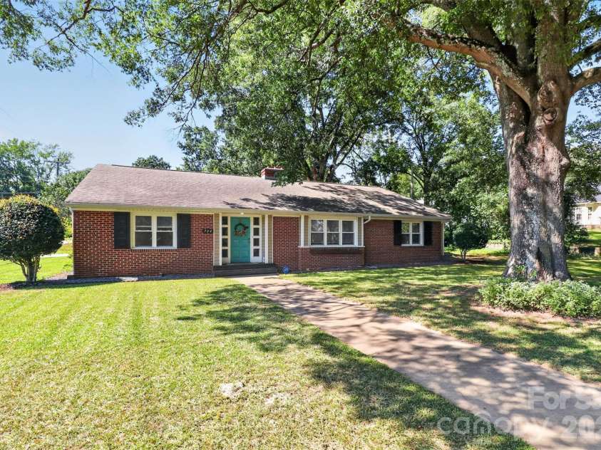 704 Lancaster Avenue, Monroe, NC 28112.  MLS# CAR4399672, YatesRealty ID 34639. 