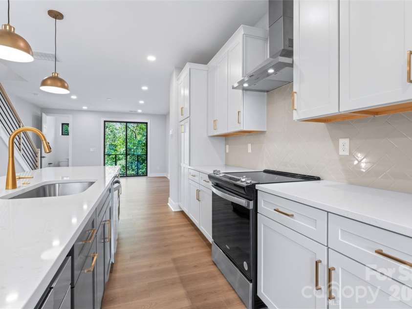 3453 Byrnes Street, Charlotte, NC 28205.  MLS# CAR4329263, YatesRealty ID 3464. Kitchen