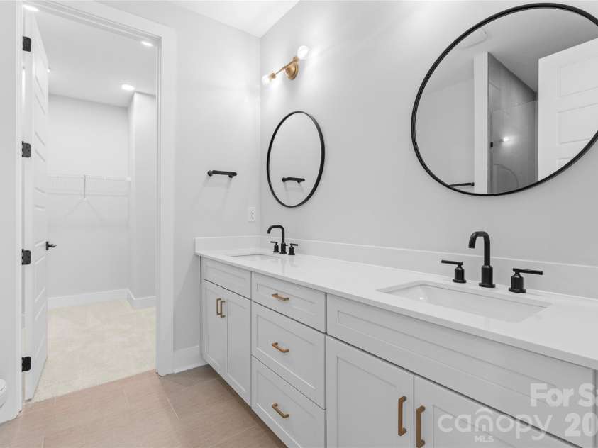3453 Byrnes Street, Charlotte, NC 28205.  MLS# CAR4329263, YatesRealty ID 3464. Primary Bathroom