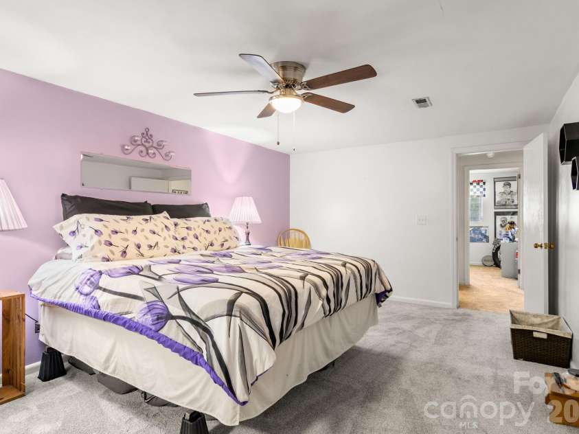 201 Peach Street, Shelby, NC 28150.  MLS# CAR4397946, YatesRealty ID 34640. 