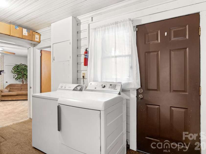 201 Peach Street, Shelby, NC 28150.  MLS# CAR4397946, YatesRealty ID 34640. 