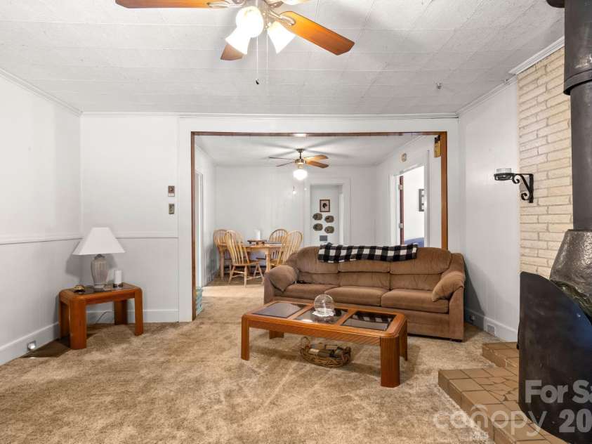 201 Peach Street, Shelby, NC 28150.  MLS# CAR4397946, YatesRealty ID 34640. 