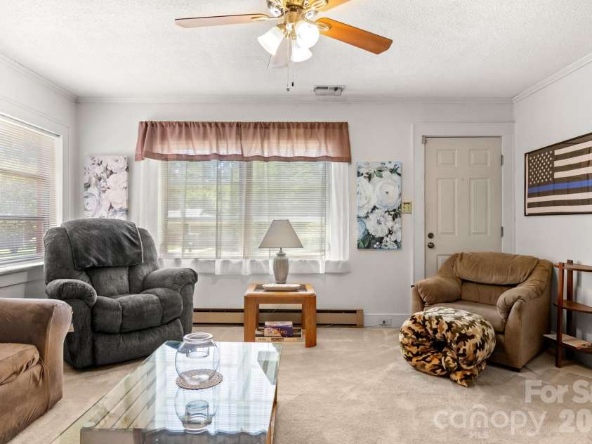 201 Peach Street, Shelby, NC 28150.  MLS# CAR4397946, YatesRealty ID 34640. 