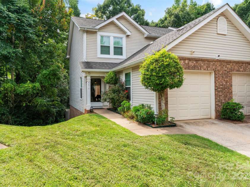 9614 Green Gable Court, Charlotte, NC 28270.  MLS# CAR4294341, YatesRealty ID 34640. 