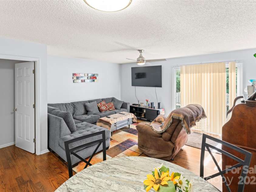 9614 Green Gable Court, Charlotte, NC 28270.  MLS# CAR4294341, YatesRealty ID 34640. 