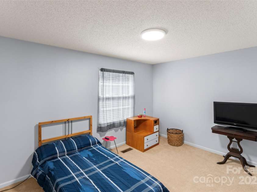 9614 Green Gable Court, Charlotte, NC 28270.  MLS# CAR4294341, YatesRealty ID 34640. 