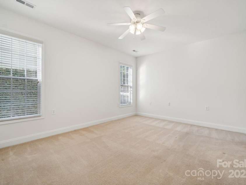 10011 Bishops Gate Boulevard, Pineville, NC 28134.  MLS# CAR4281980, YatesRealty ID 34641. Primary Bedroom