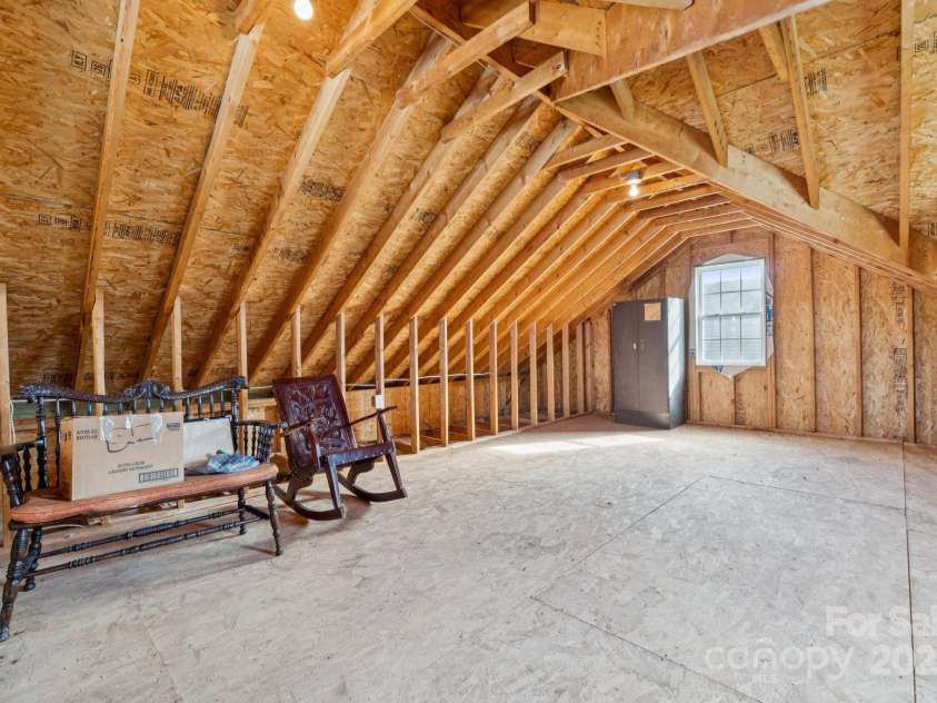 10011 Bishops Gate Boulevard, Pineville, NC 28134.  MLS# CAR4281980, YatesRealty ID 34641. Unfinished flex space above garage