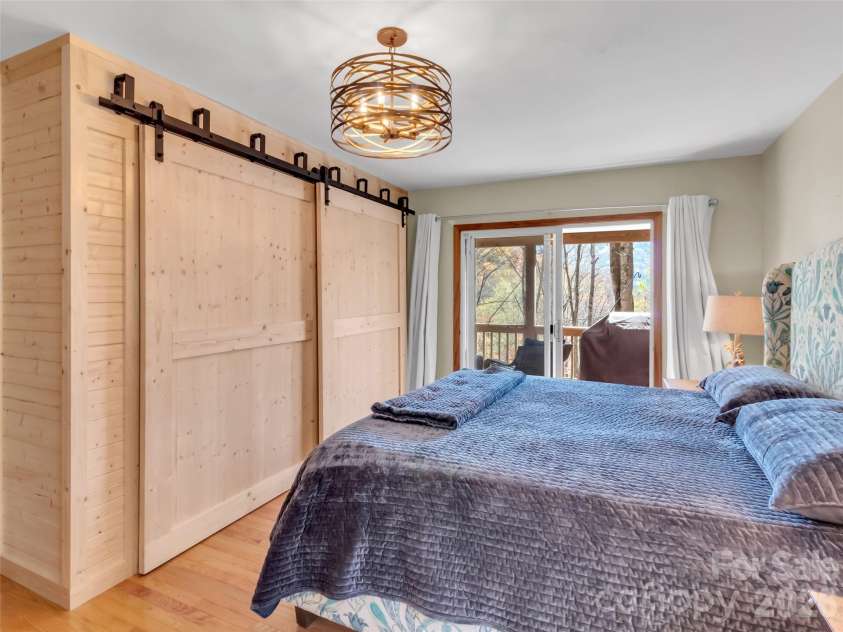 245 Greenview Drive, Maggie Valley, NC 28751.  MLS# CAR4397878, YatesRealty ID 34641. 