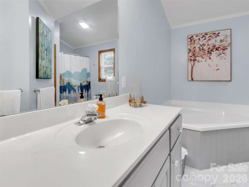 245 Greenview Drive, Maggie Valley, NC 28751.  MLS# CAR4397878, YatesRealty ID 34641. 