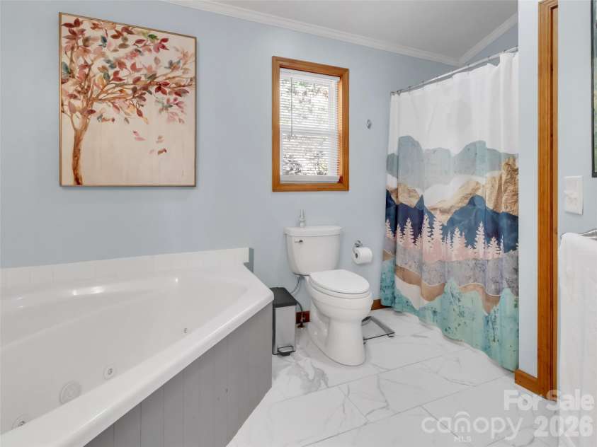 245 Greenview Drive, Maggie Valley, NC 28751.  MLS# CAR4397878, YatesRealty ID 34641. 