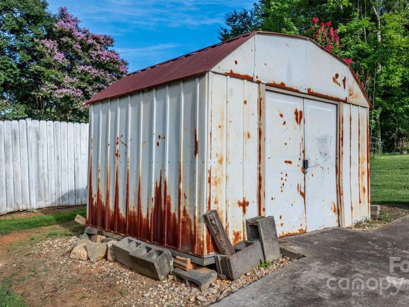 12 Woods Drive, Granite Falls, NC 28630.  MLS# CAR4296055, YatesRealty ID 34642. 