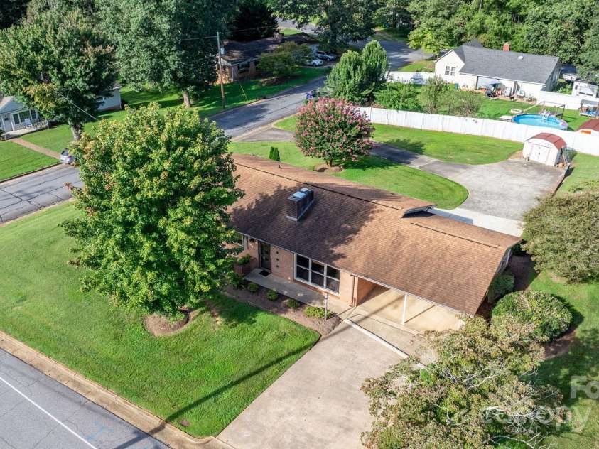 12 Woods Drive, Granite Falls, NC 28630.  MLS# CAR4296055, YatesRealty ID 34642. 