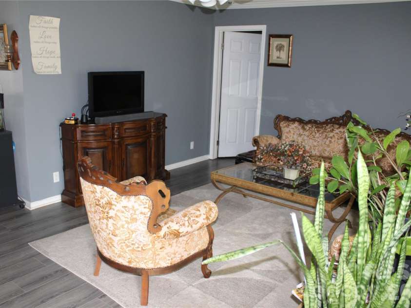 1617 Ruby Road, Hartsville, SC 29550.  MLS# CAR4396167, YatesRealty ID 34642. 