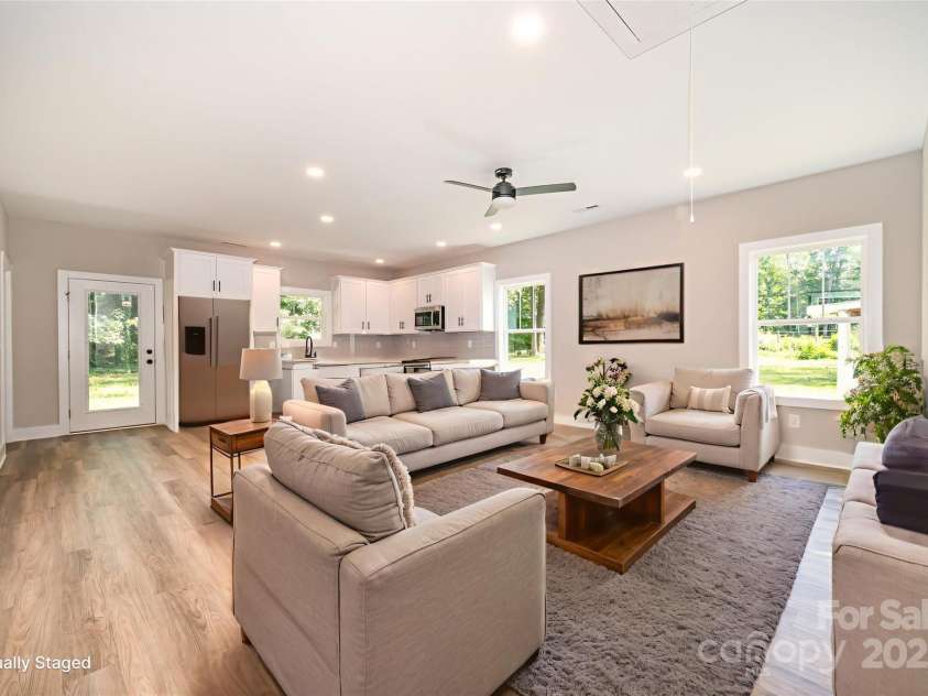 237 Hall Street, Salisbury, NC 28144.  MLS# CAR4296155, YatesRealty ID 34643. 