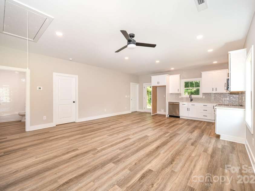 237 Hall Street, Salisbury, NC 28144.  MLS# CAR4296155, YatesRealty ID 34643. 