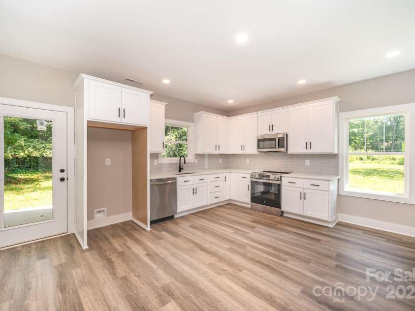 237 Hall Street, Salisbury, NC 28144.  MLS# CAR4296155, YatesRealty ID 34643. 