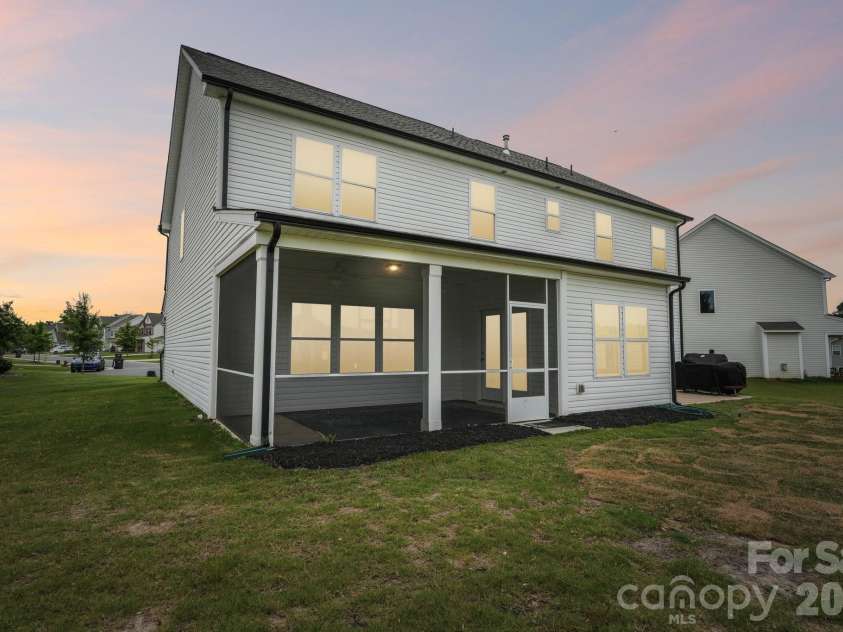 7674 Fenn Way, Fort Mill, SC 29707.  MLS# CAR4396473, YatesRealty ID 34643. 