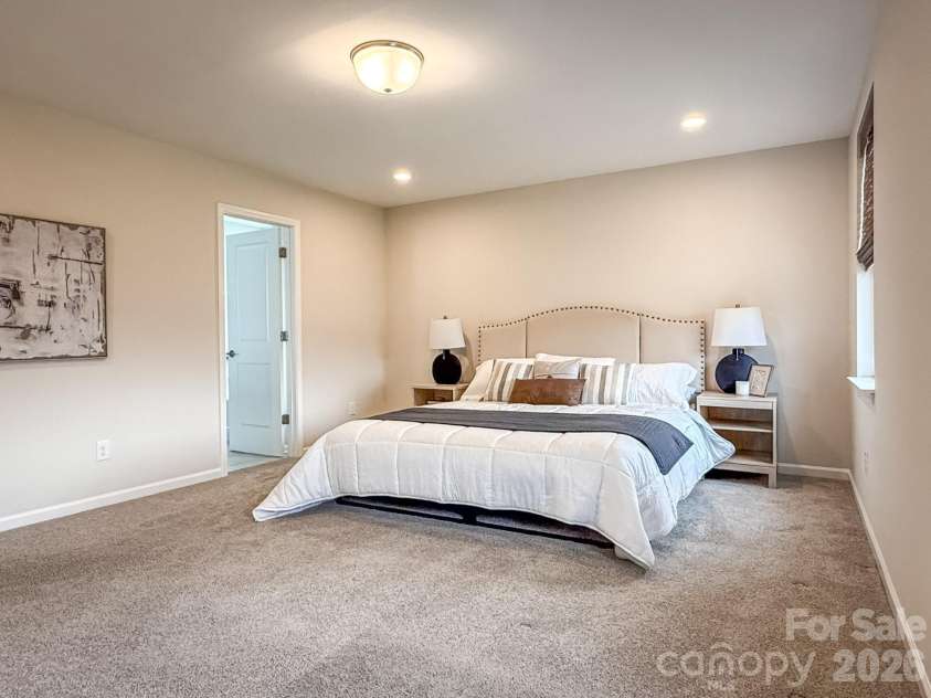 7674 Fenn Way, Fort Mill, SC 29707.  MLS# CAR4396473, YatesRealty ID 34643. 