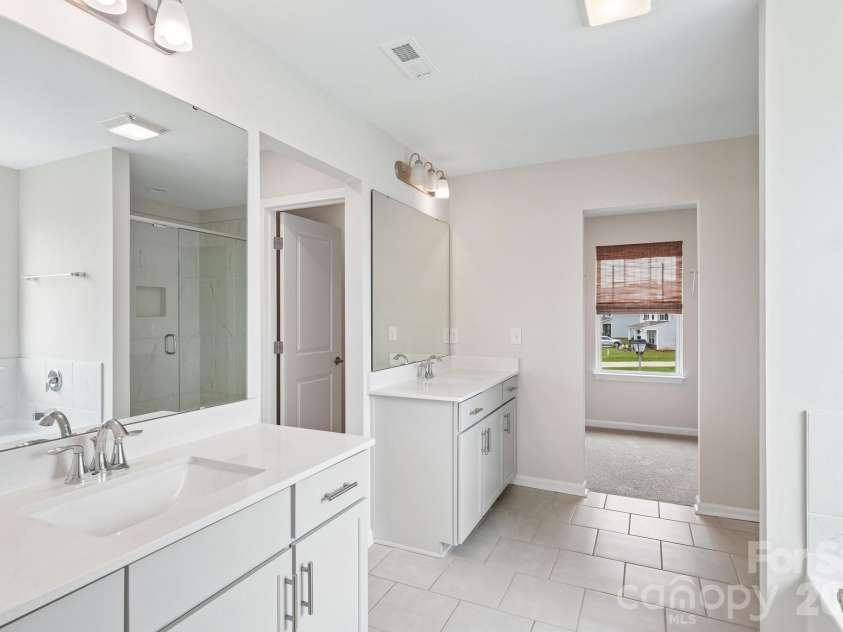 7674 Fenn Way, Fort Mill, SC 29707.  MLS# CAR4396473, YatesRealty ID 34643. 