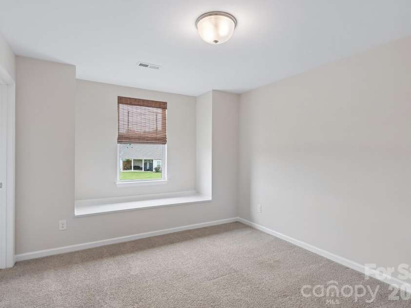 7674 Fenn Way, Fort Mill, SC 29707.  MLS# CAR4396473, YatesRealty ID 34643. 