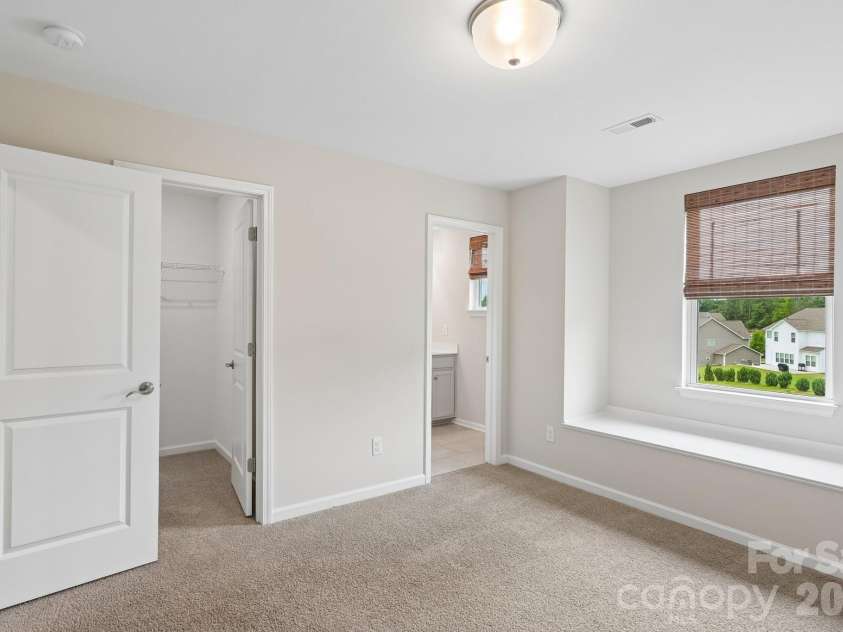 7674 Fenn Way, Fort Mill, SC 29707.  MLS# CAR4396473, YatesRealty ID 34643. 