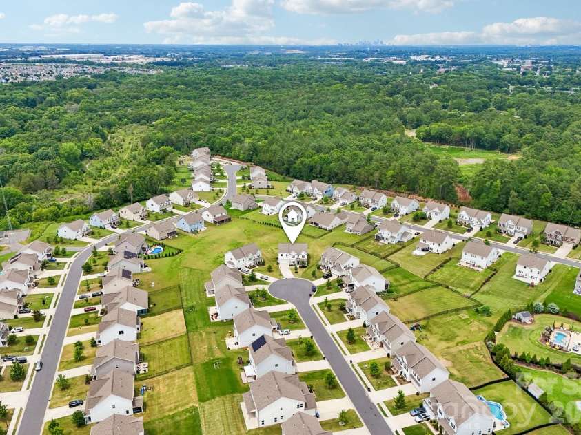 7674 Fenn Way, Fort Mill, SC 29707.  MLS# CAR4396473, YatesRealty ID 34643. 