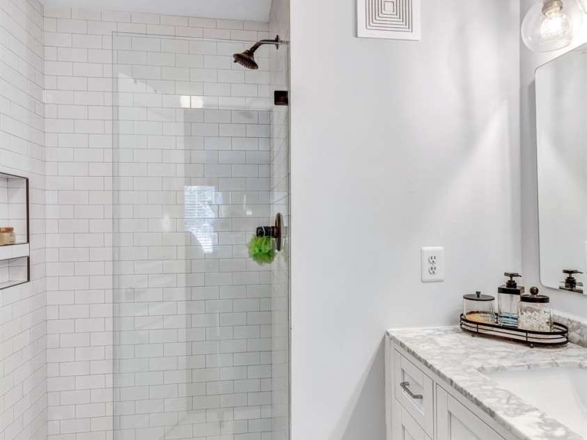 2601 Sagamore Lane, Asheville, NC 28806.  MLS# CAR4396066, YatesRealty ID 34644. 