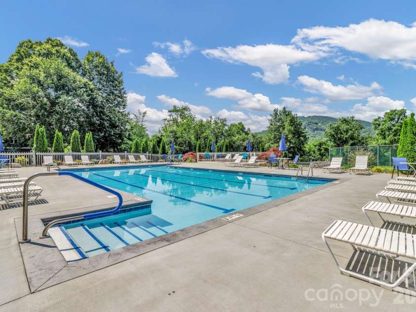 2601 Sagamore Lane, Asheville, NC 28806.  MLS# CAR4396066, YatesRealty ID 34644. 