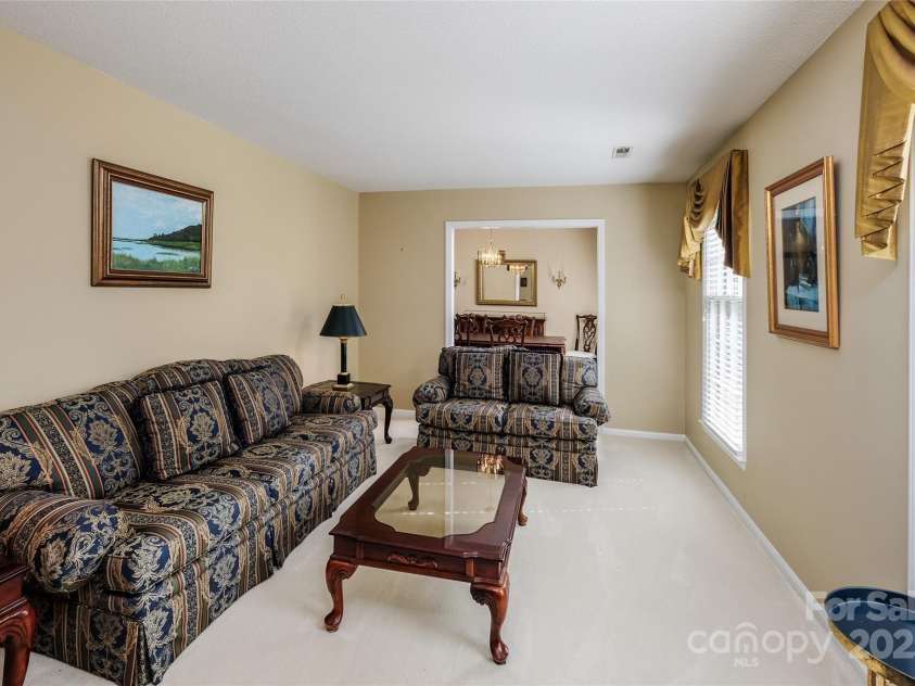 6010 Rexwood Place, Charlotte, NC 28210.  MLS# CAR4295540, YatesRealty ID 34644. 