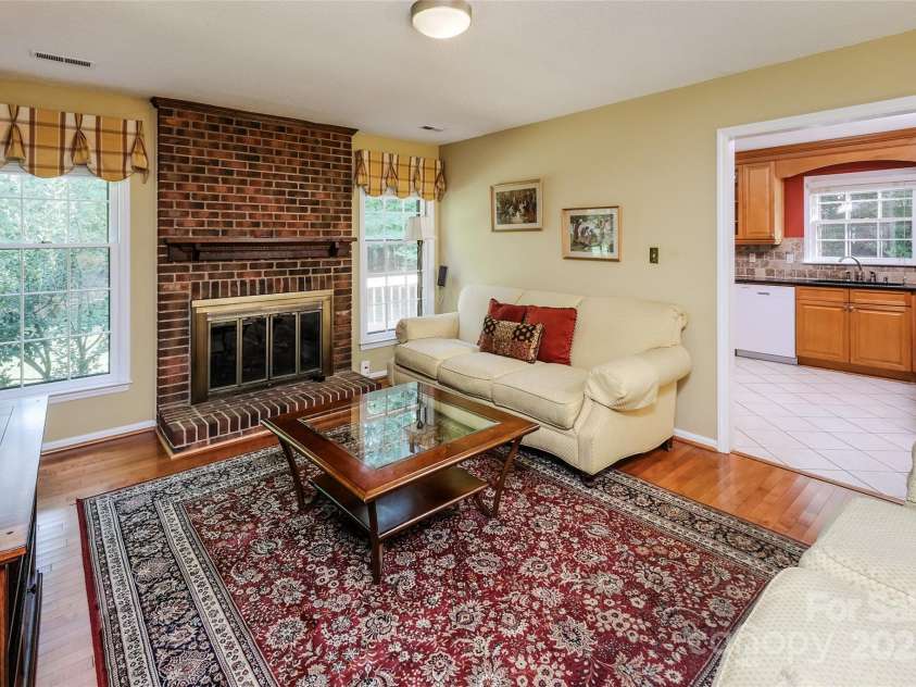 6010 Rexwood Place, Charlotte, NC 28210.  MLS# CAR4295540, YatesRealty ID 34644. 