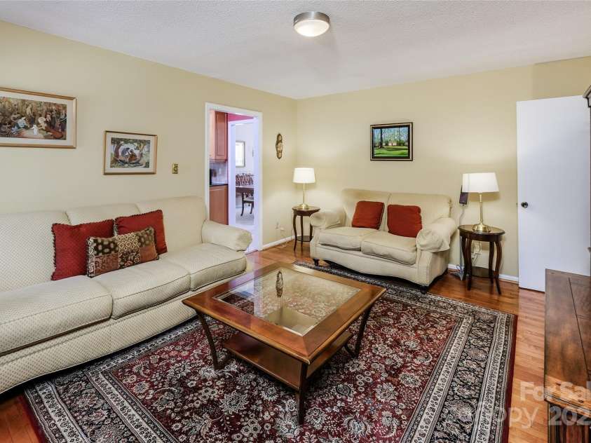 6010 Rexwood Place, Charlotte, NC 28210.  MLS# CAR4295540, YatesRealty ID 34644. 