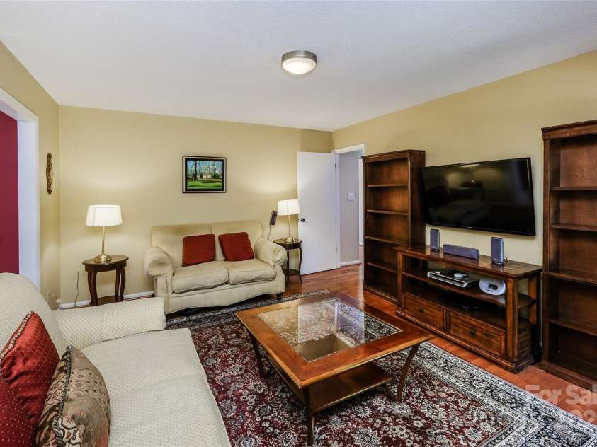6010 Rexwood Place, Charlotte, NC 28210.  MLS# CAR4295540, YatesRealty ID 34644. 