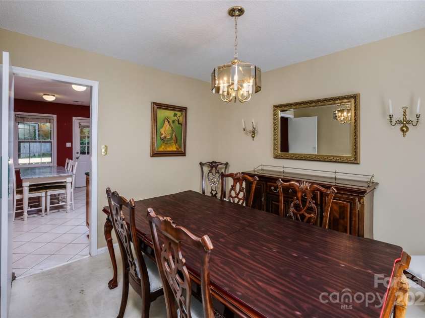 6010 Rexwood Place, Charlotte, NC 28210.  MLS# CAR4295540, YatesRealty ID 34644. 