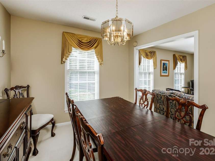 6010 Rexwood Place, Charlotte, NC 28210.  MLS# CAR4295540, YatesRealty ID 34644. 
