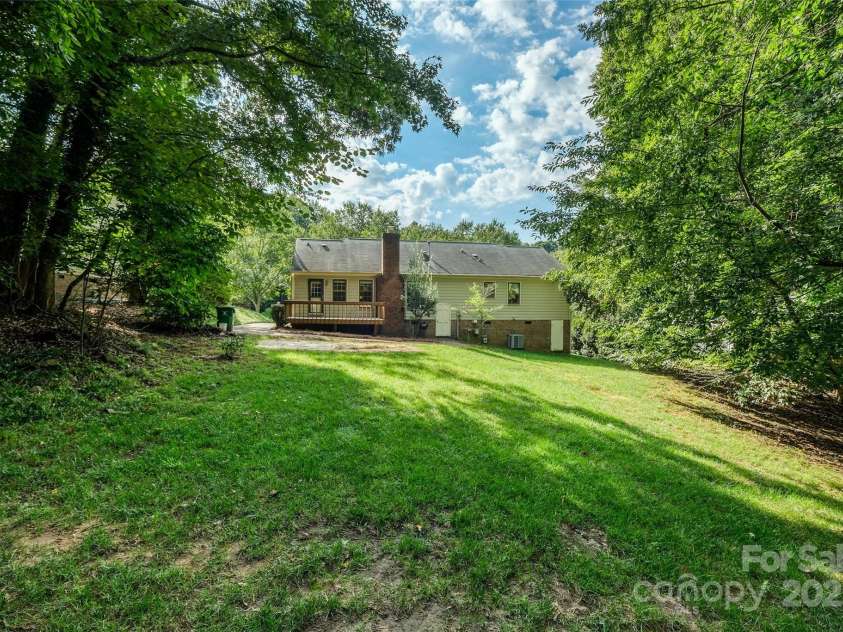 6010 Rexwood Place, Charlotte, NC 28210.  MLS# CAR4295540, YatesRealty ID 34644. 