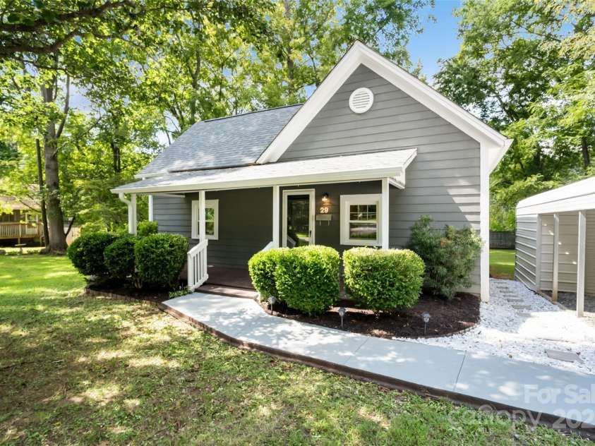 29 Seventh Street, York, SC 29745.  MLS# CAR4333315, YatesRealty ID 34645. 