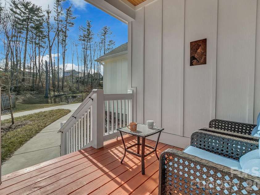 40 Rangeley Drive, Asheville, NC 28803.  MLS# CAR4393684, YatesRealty ID 34645. 