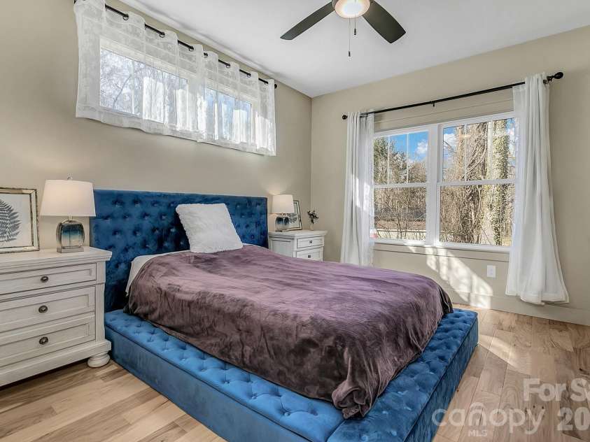 40 Rangeley Drive, Asheville, NC 28803.  MLS# CAR4393684, YatesRealty ID 34645. 