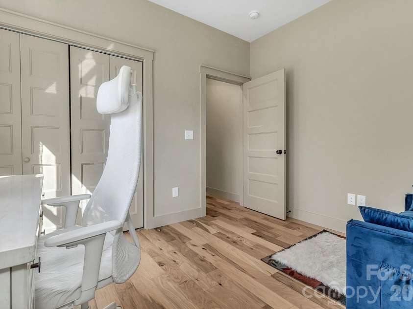 40 Rangeley Drive, Asheville, NC 28803.  MLS# CAR4393684, YatesRealty ID 34645. 
