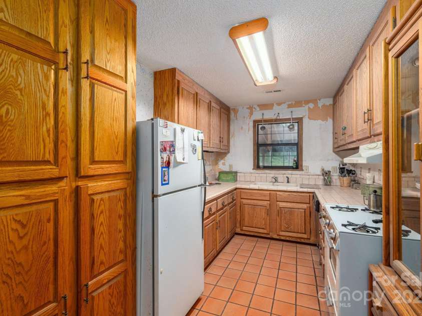 3323 Sadler Road, Alexis, NC 28006.  MLS# CAR4294283, YatesRealty ID 34647. 