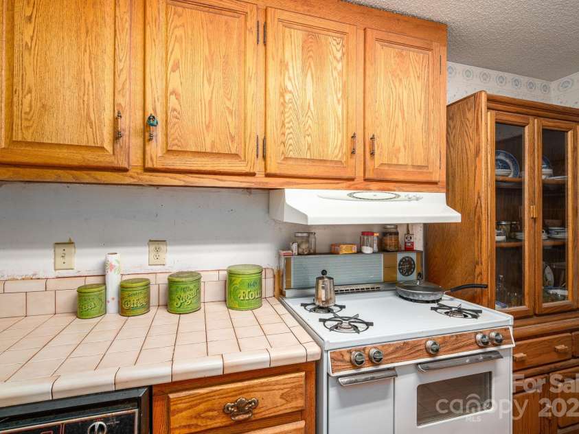 3323 Sadler Road, Alexis, NC 28006.  MLS# CAR4294283, YatesRealty ID 34647. 