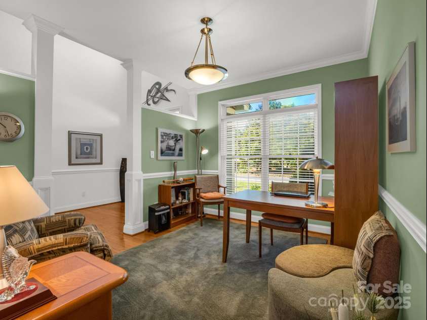 2137 6th Street, Hickory, NC 28601.  MLS# CAR4292095, YatesRealty ID 34648. 