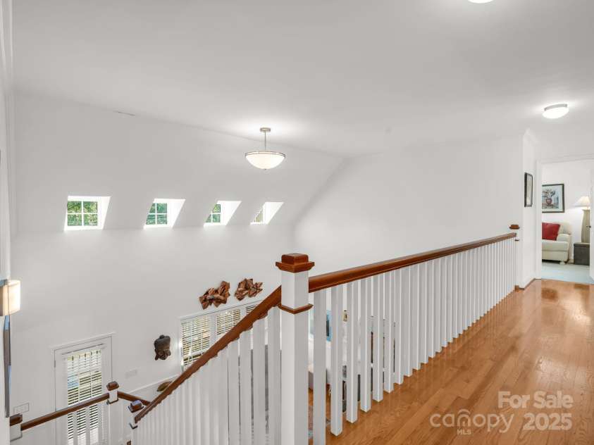 2137 6th Street, Hickory, NC 28601.  MLS# CAR4292095, YatesRealty ID 34648. 