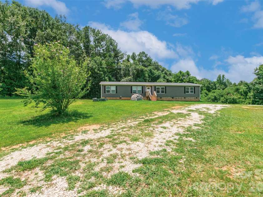2541 Rocky Creek Road, Chester, SC 29706.  MLS# CAR4395237, YatesRealty ID 34648. 